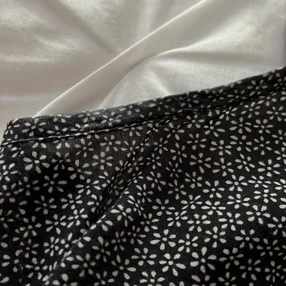 BRANDY MELVILLE FLOWY DRESS - Picture 3 of 3